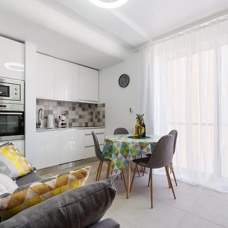 Amarillo Soleado Lägenhet Torrevieja Exteriör bild